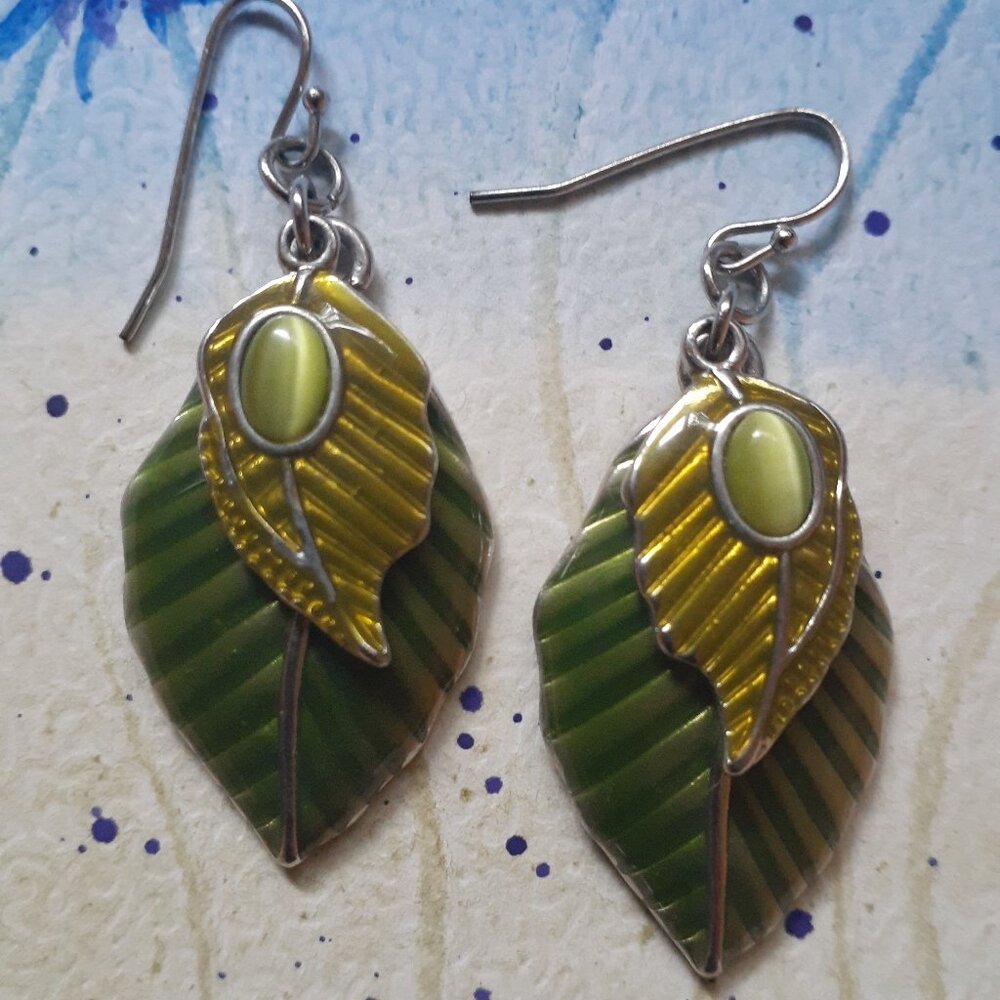 Fairycore / Cottagecore Green Leaf Earrings